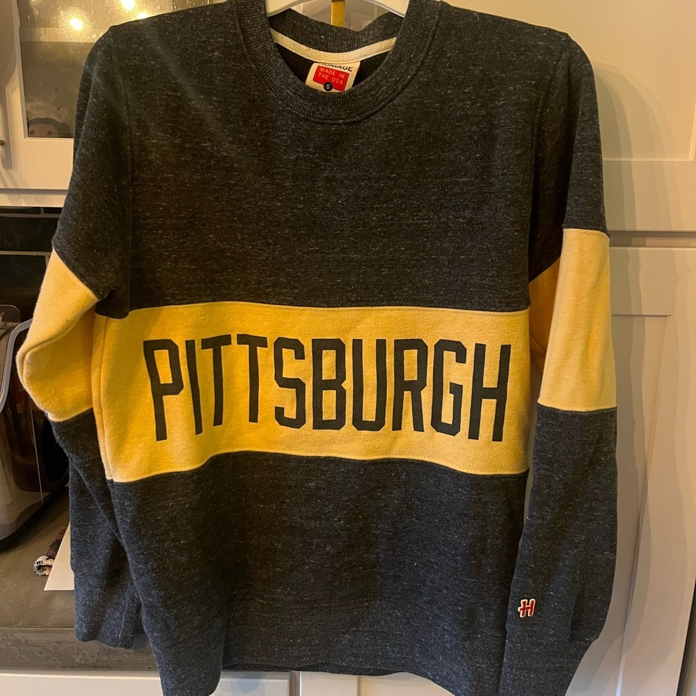 Pittsburgh Black and Gold Women’s Sweatshirt